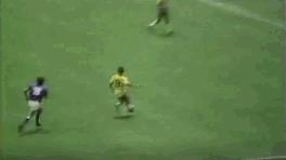 足球战术史,足球4-2-4阵型的优缺点