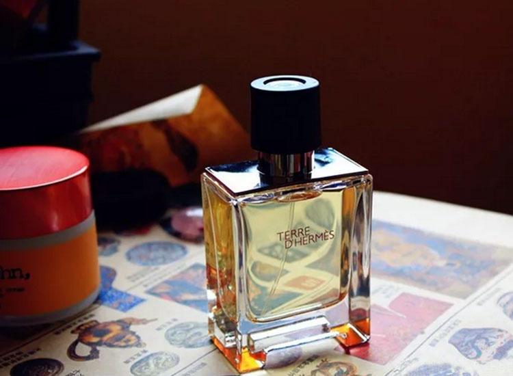有颜值还好闻的香水,有品位男人香水推荐