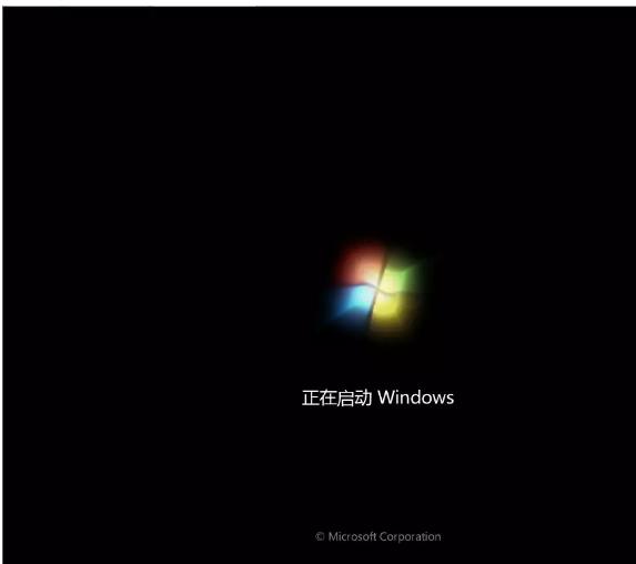 系统崩溃没有光驱u盘怎么装系统,系统崩溃下如何用u盘重装win7系统