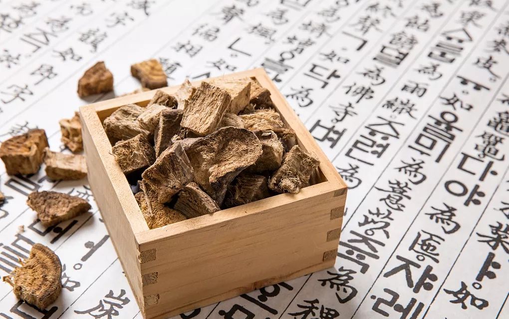 张馨予素颜好漂亮,张馨予年轻照美