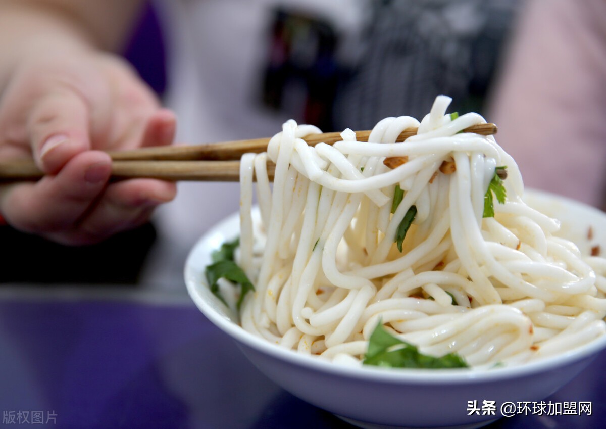 教你如何开过桥米线加盟店,过桥米线开店流程