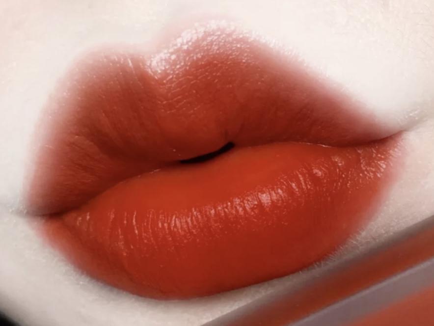 有哪些好看的联名款,好看又贵但没用的联名款