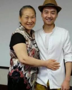 73岁老奶奶成千万富翁,73岁创业成为千万富翁老太