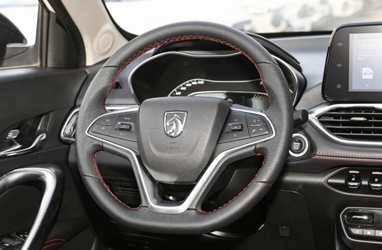 宝骏510手动时尚型内饰图,宝骏510对比宝骏310w动力