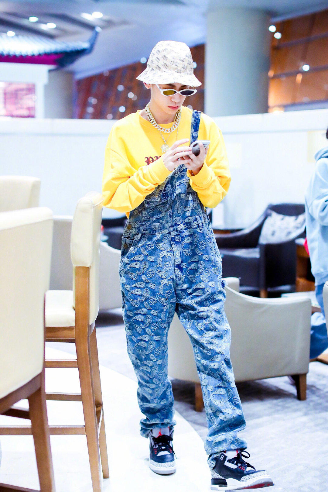 跟着明星学穿搭成熟秋冬男,穿搭男潮流最新款