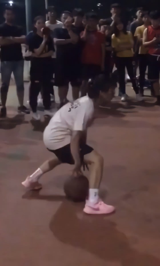 299元耐克气垫运动鞋樱花粉,耐克樱花粉女鞋推荐