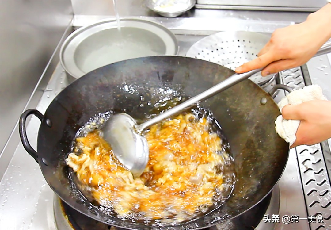 孜然羊肉要怎么做才不膻才好吃,孜然羊肉不滑油的做法