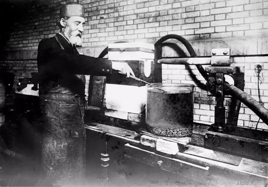 5克拉的莫桑石值得买吗,1克拉假钻