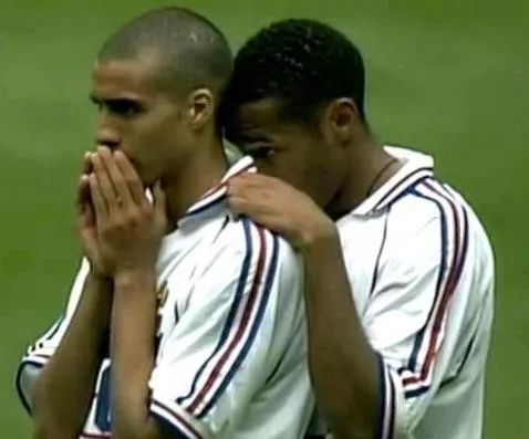 足球传奇的故事,我和足球的故事简短