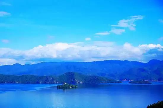 云南适合深秋游玩的地方,云南的秋天适合去哪些景点