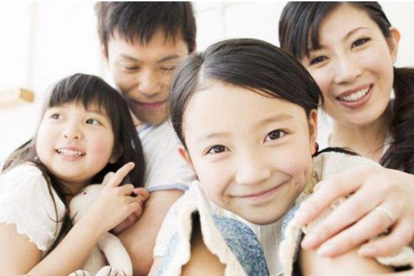 孩子调皮不听话应不应该教育他,孩子调皮不遵守规则