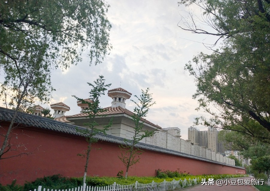 北京大学里的小别墅,北京大学城有多豪华