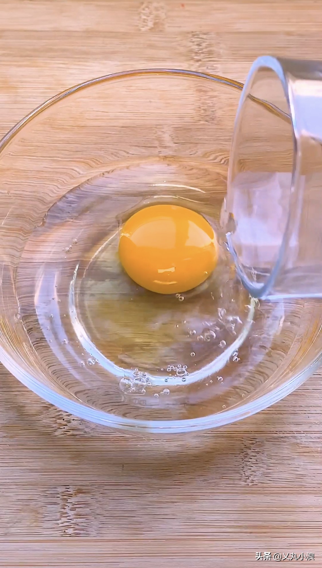 丑橘蒸蛋，一道好玩又好吃的菜肴，小朋友们都喜欢