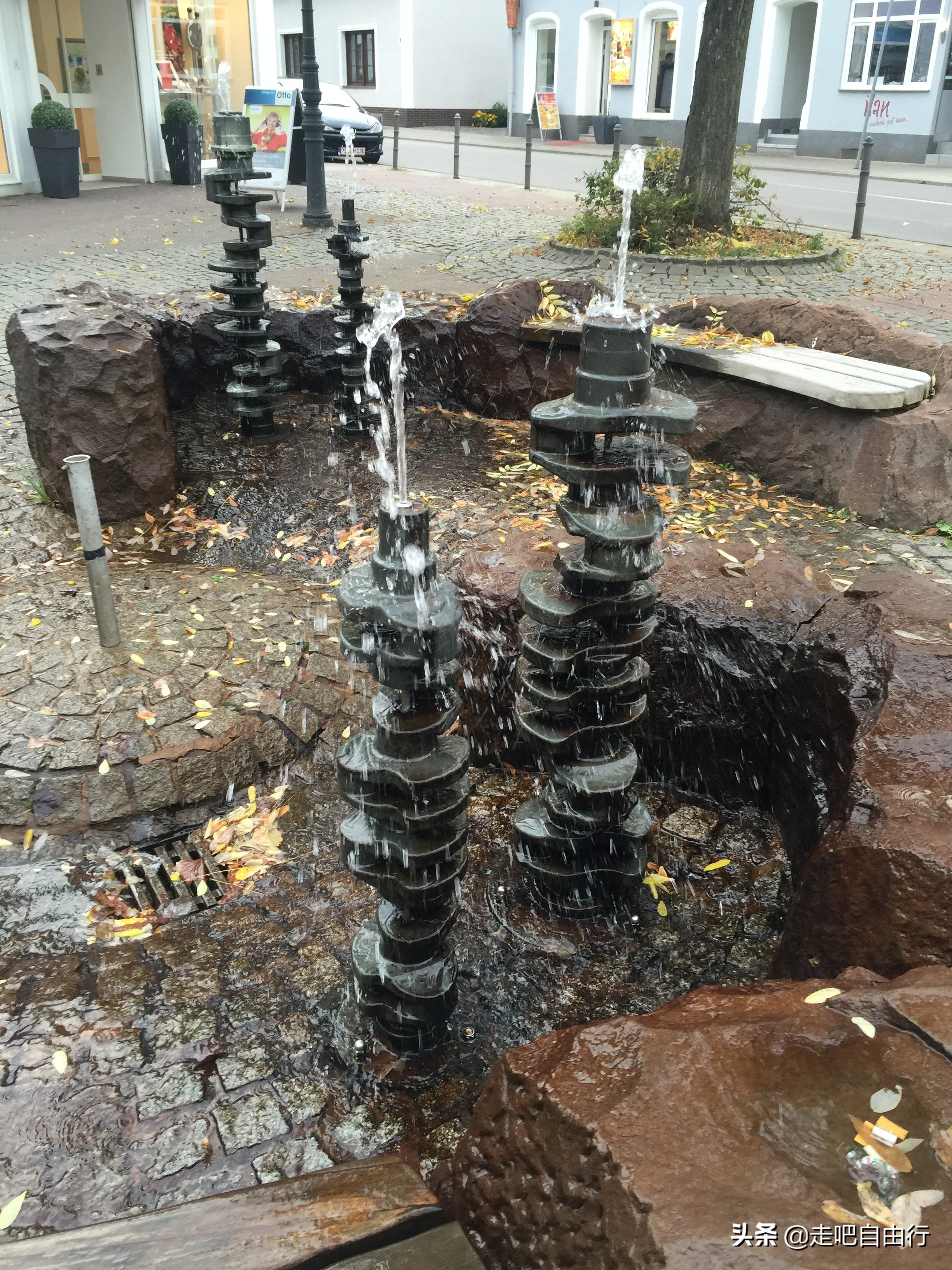 三小时环游世界,雨后漫步卢森堡的袖珍王国