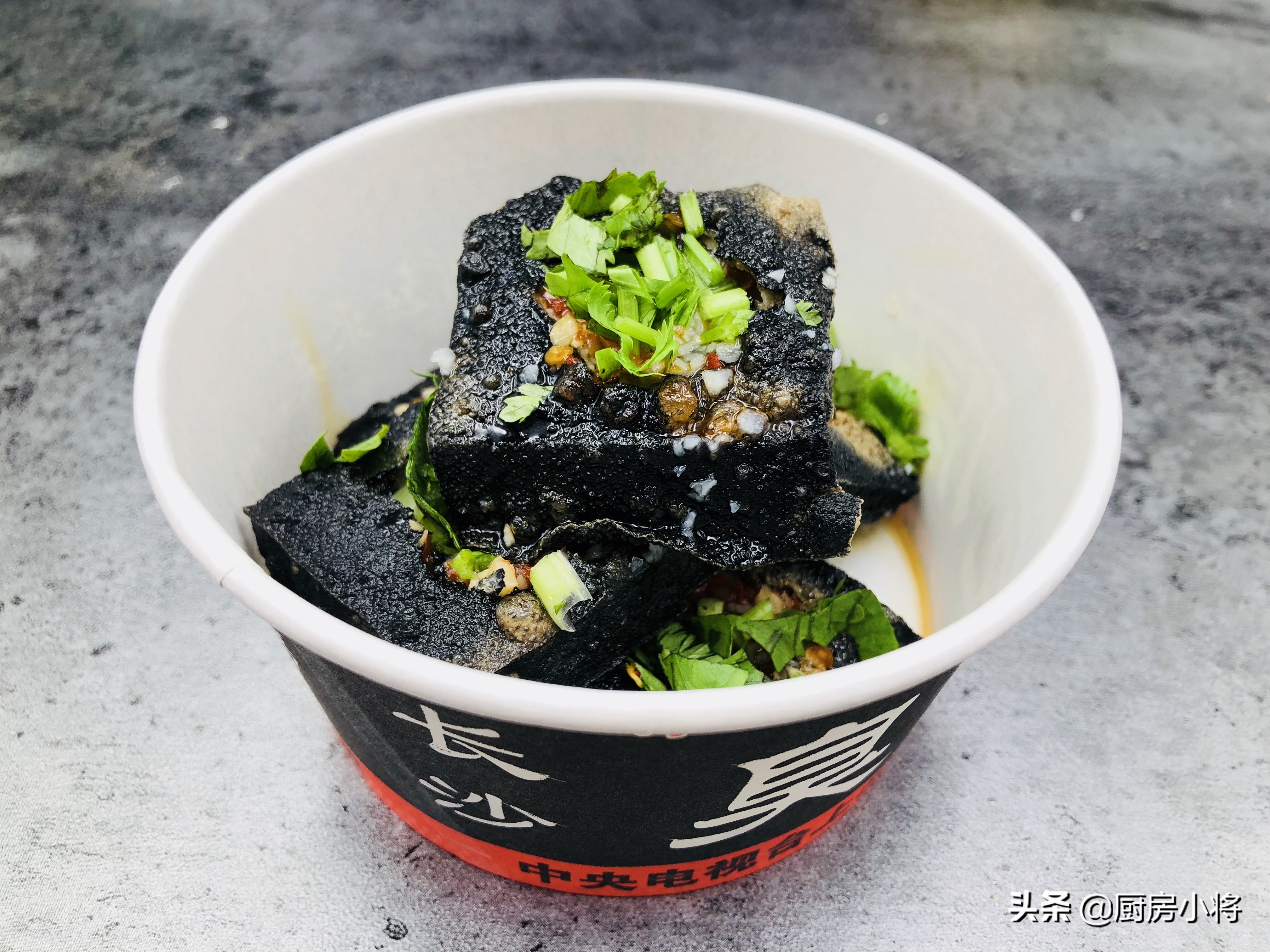 现在摆摊最赚钱最好卖的是什么,摆摊摆摊卖什么小吃好卖又赚钱