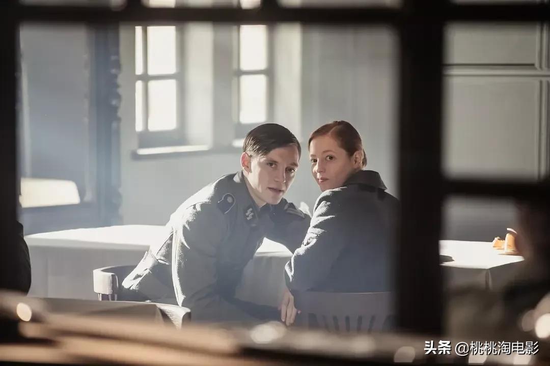 为了电影而创造一门语言，这个导演太拼了