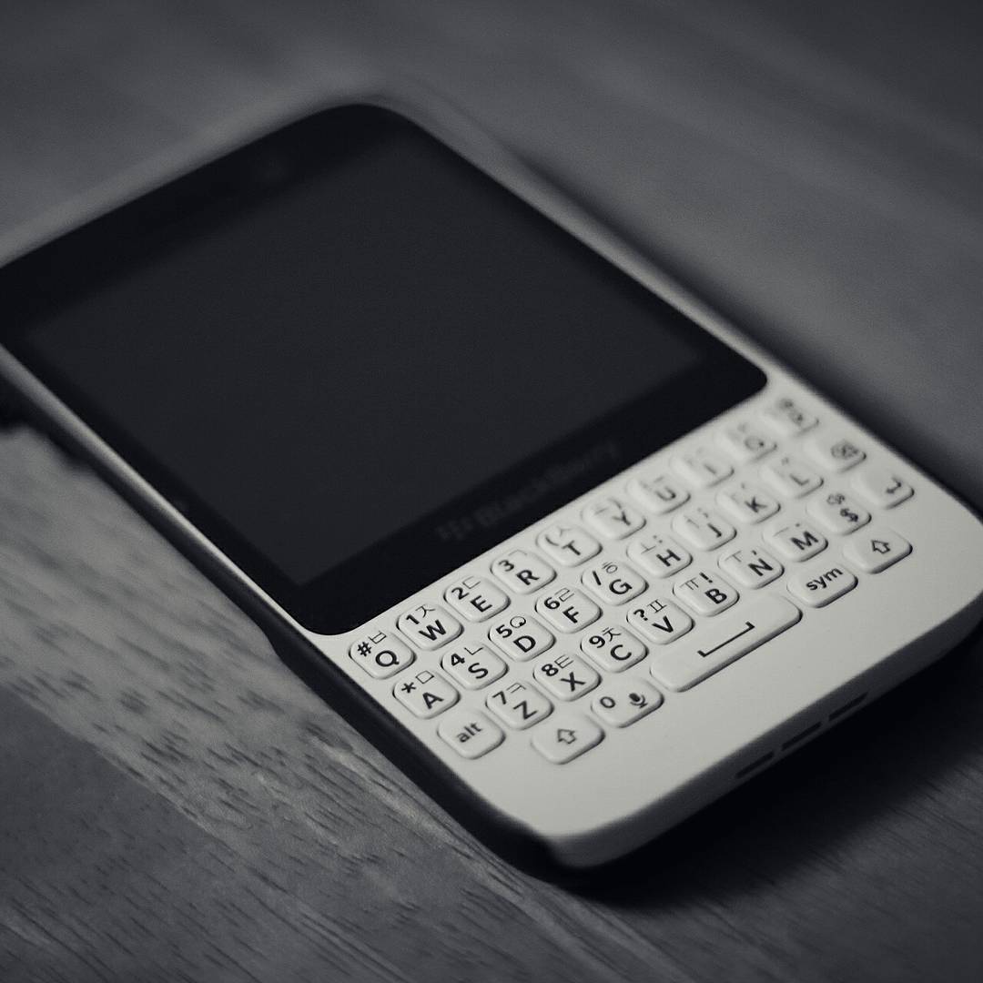 黑莓手机发展史1996年到2018年,黑莓手机key2金色