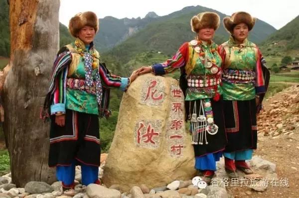 香格里拉除了景点还有好玩的地方,丽江去香格里拉路途中有什么景点