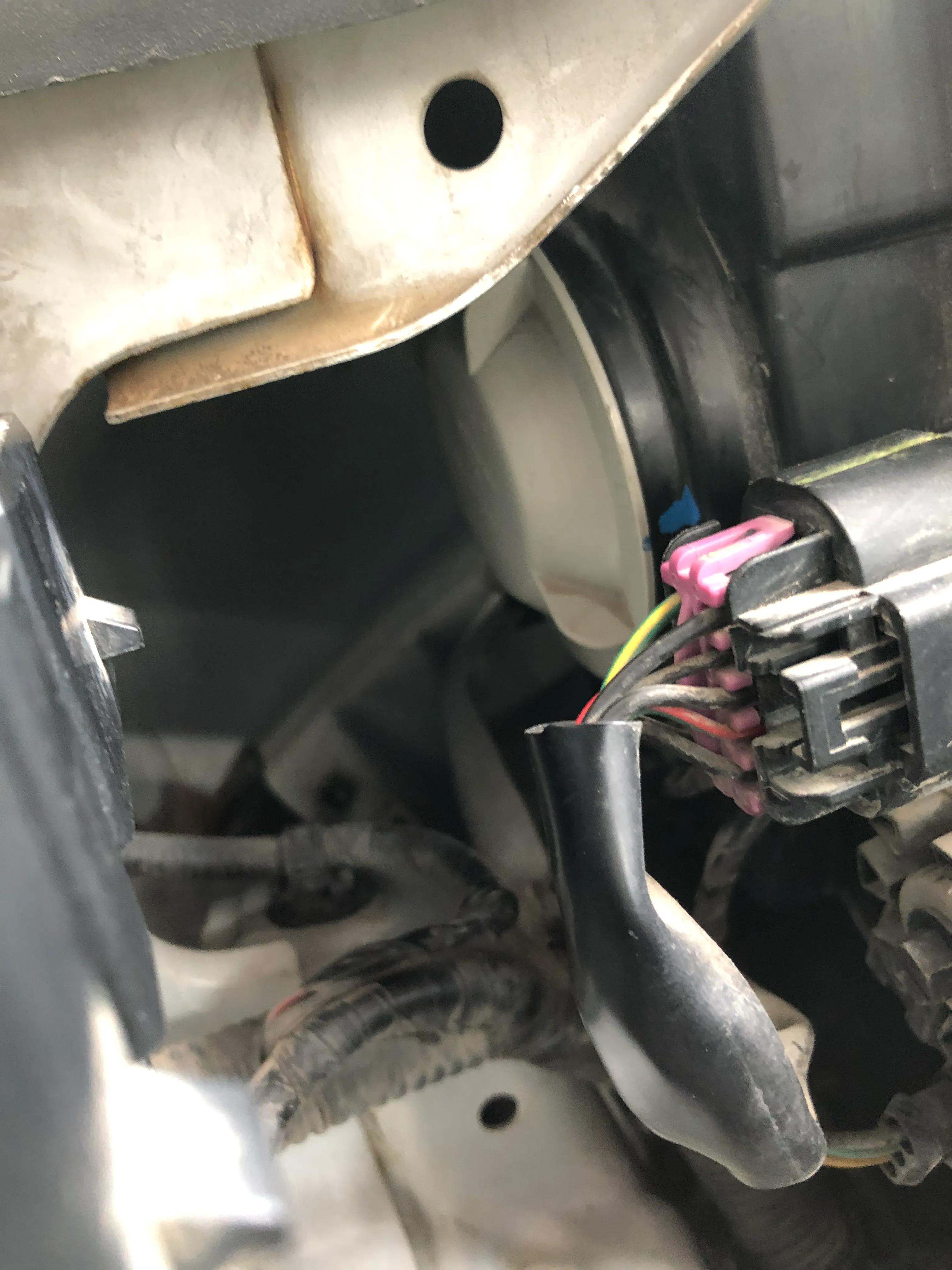 16款cs75近光灯怎么调高度,cs75近光灯换led灯教程