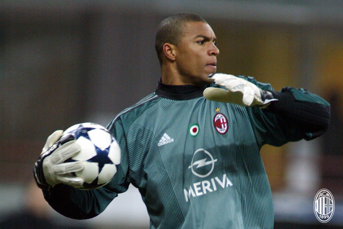 数说红黑|一夫当关万夫莫开，红黑军团的守护神