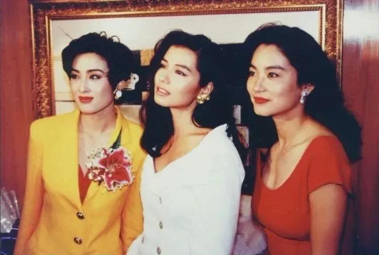 如何垫下巴看起来又翘又尖,怎么垫下巴改善下巴短平