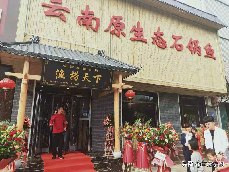 自主创业的他，曾经历10年听障人士语训，康复后领办渔捞天下开业