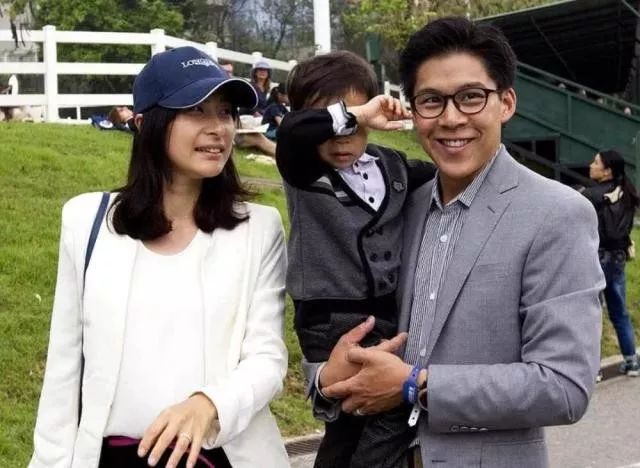 郭晶晶的婆婆如今被宠成少女,郭晶晶婆婆是哪届港姐