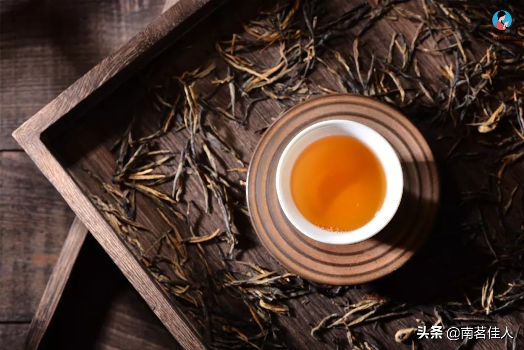 红茶配什么好喝又养生,好喝又提神的红茶