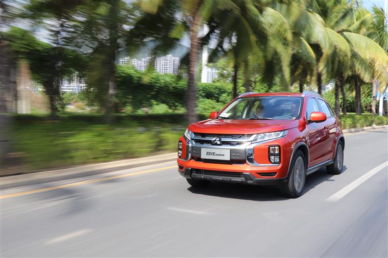 广汽三菱suv13万左右落地价,起售价不到十万的中型suv推荐