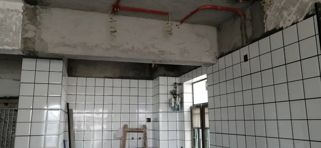 室内瓷砖上墙到底好不好看,装修瓷砖上墙好还是不好