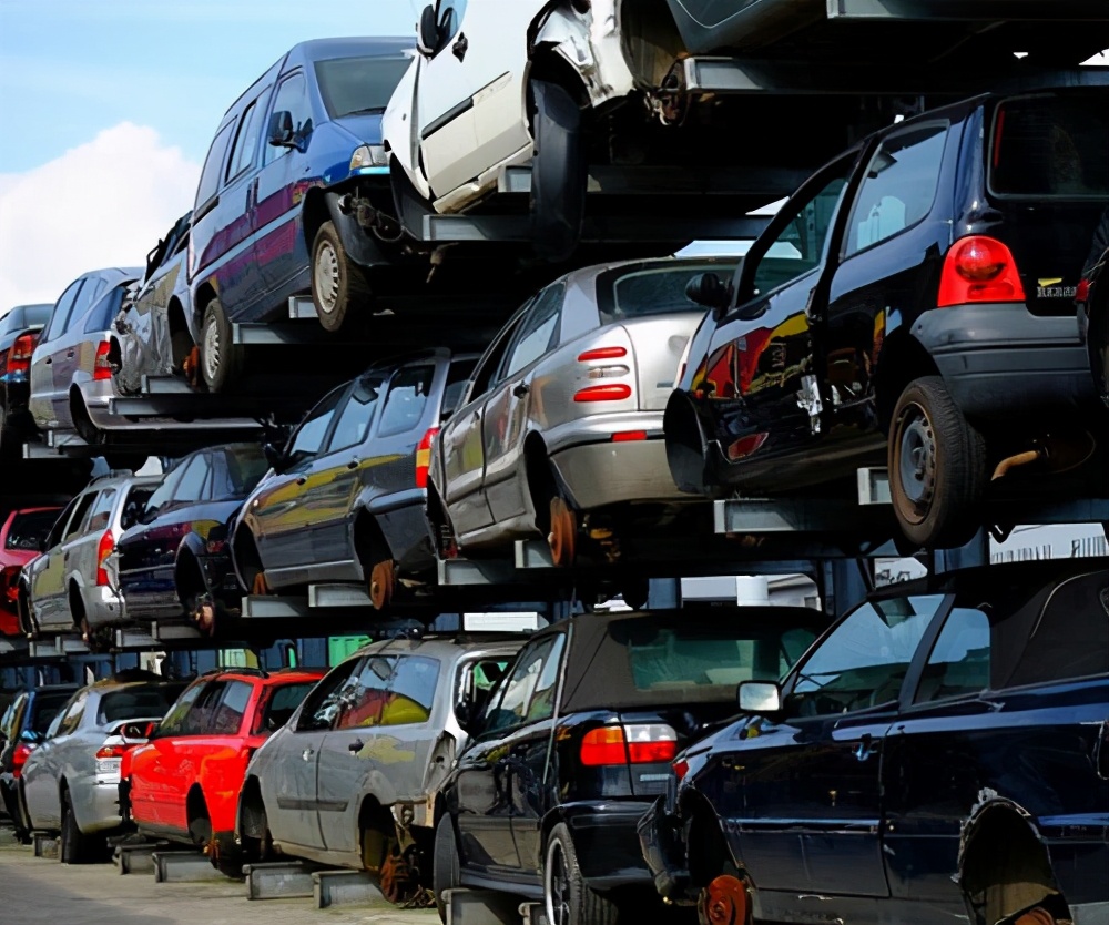 车一年两审怎么报废,汽车一年两审会怎么样