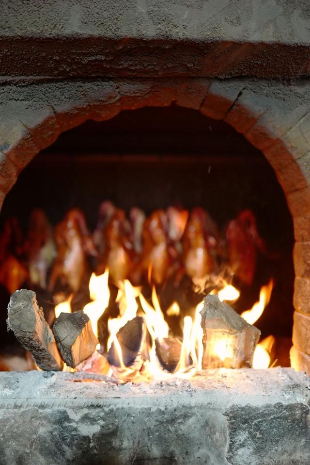 来北京必须要吃的烤鸭店叫什么,北京吃烤鸭哪里最合适