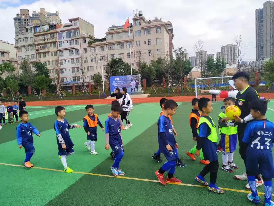 激情绿茵,校园足球联赛精彩纷呈