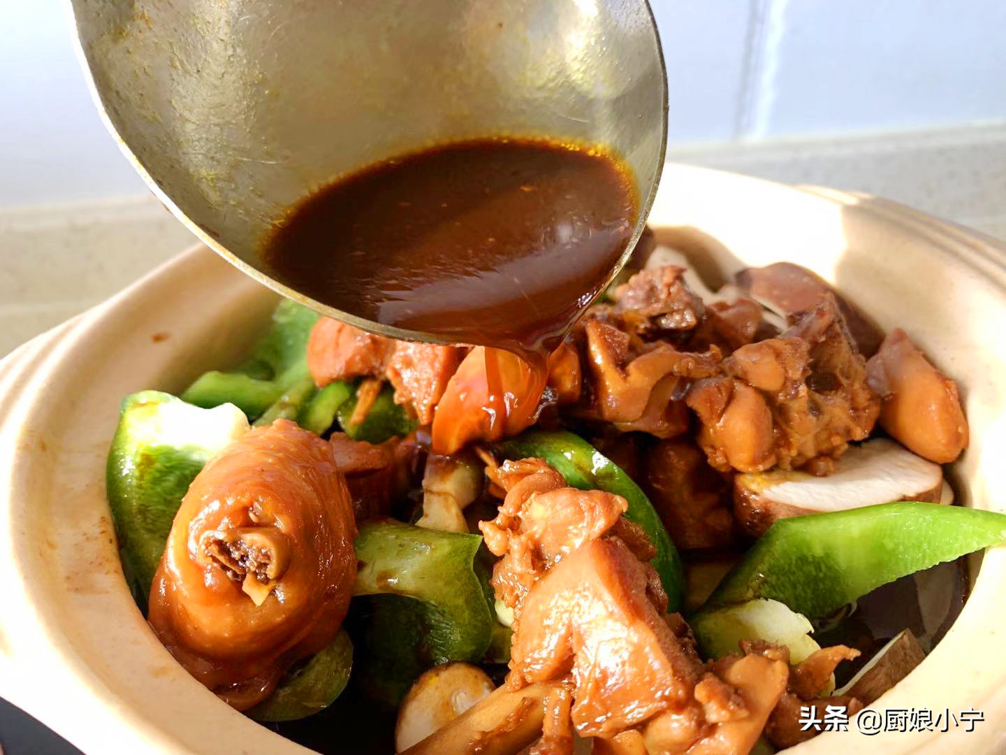 冷冻鸡肉怎样做才能嫩滑爽口,冰冻鸡肉焯水后怎么炒好吃