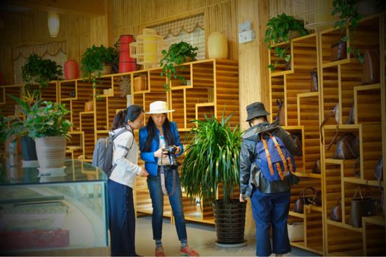 v视角看时尚,v视角换个角度看世界