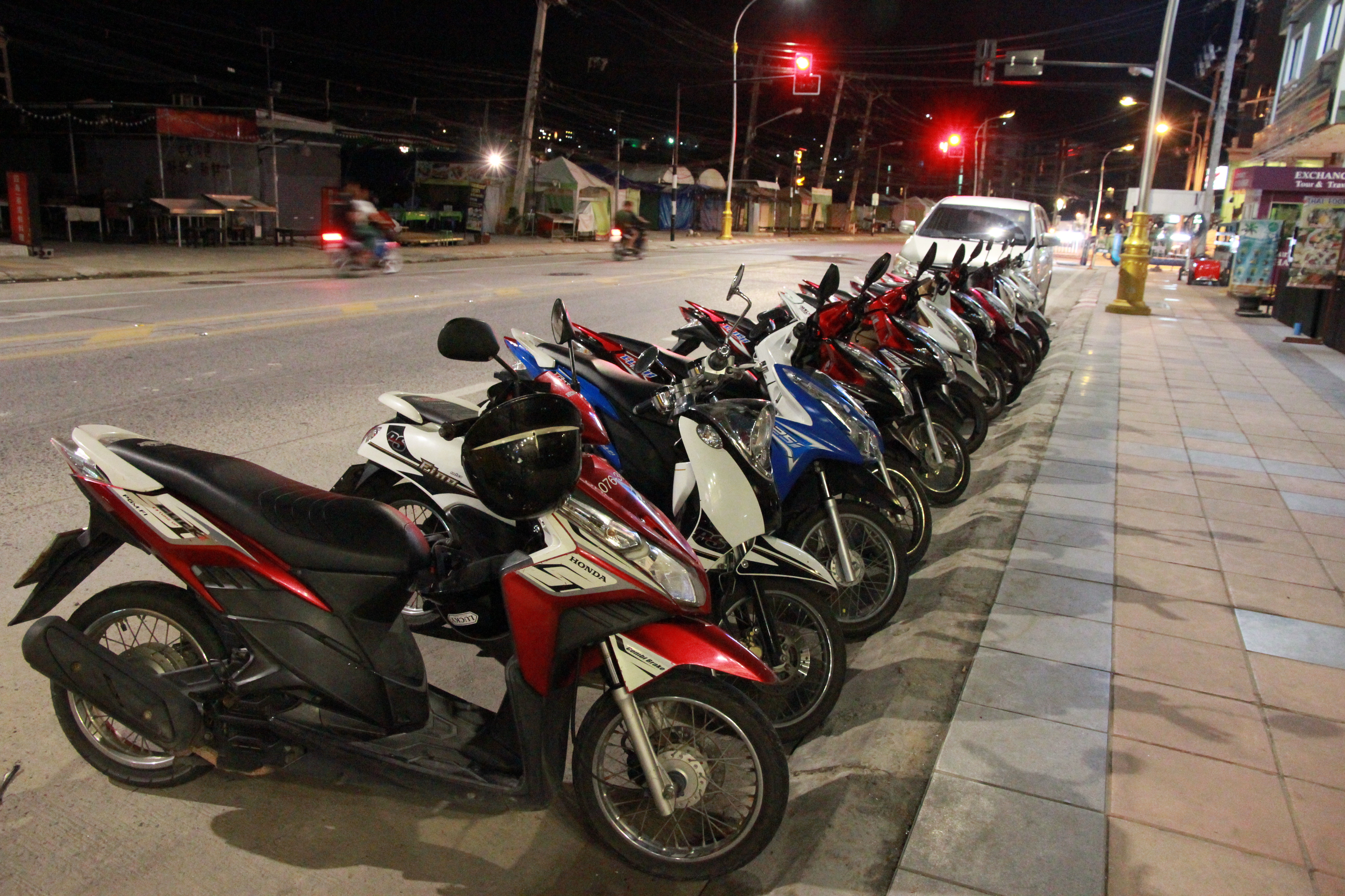 在普吉岛浮潜拍到的美妙海底世界 (普吉岛cape panwa hotel浮潜)