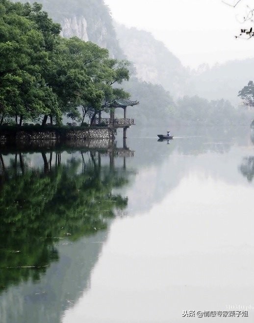 空虚寂寞无聊的女人只要有男人天天陪聊、说点情话就能沦陷