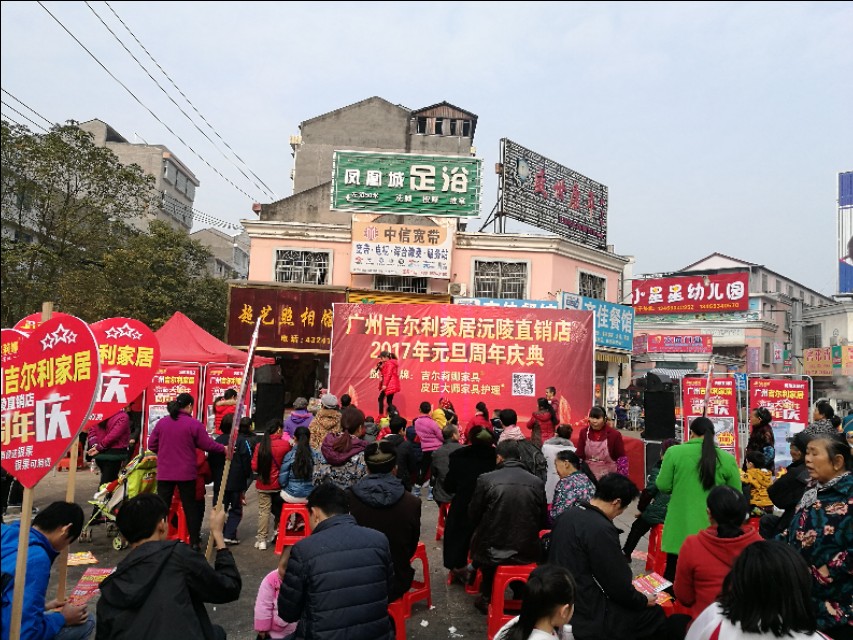 广州名匠沙发翻新,皮匠大师珠海沙发翻新换皮维修