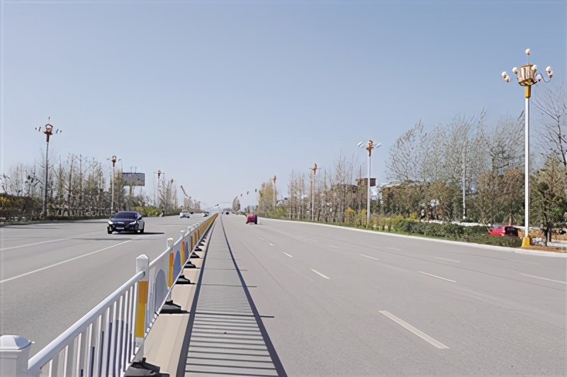 千里淮河,千里淮河穿溪而过