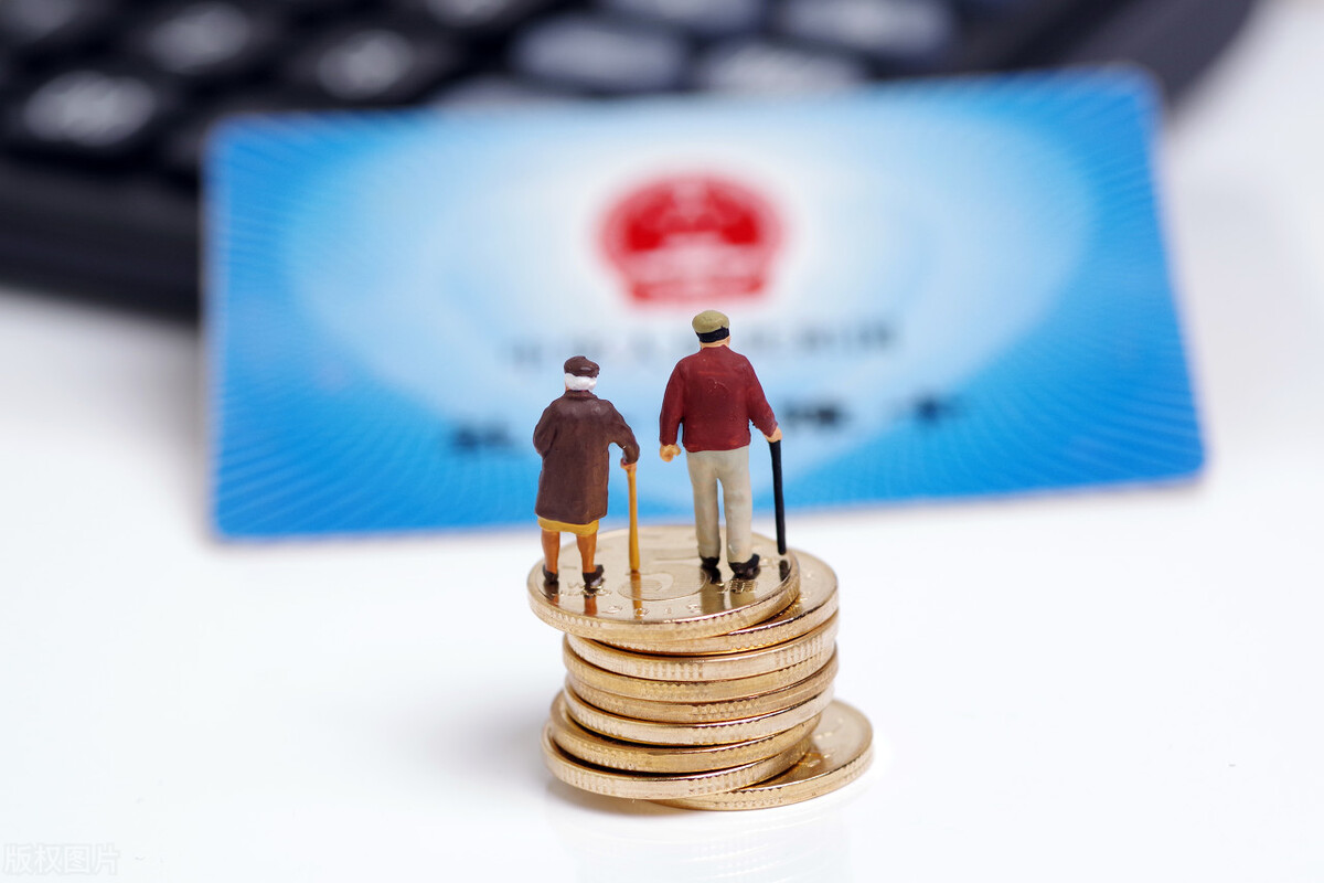 医保年限不足15年能退休吗,养老保险交满15年医保不满怎么办