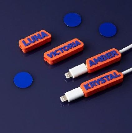 SM公司又出周边，赚钱就不忘fx，威神v不配拥有姓名？