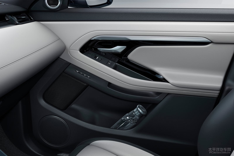 全新揽胜极光越野表现,全新一代路虎揽胜极光车评