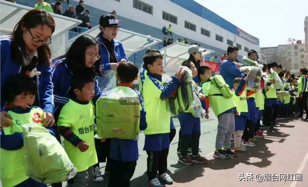 足球公益行动视频,足球公益活动助力青训