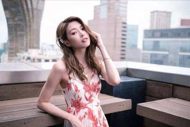 4年换10个男友,4年换了5个男友