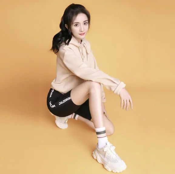 夏天不想穿凉鞋穿什么鞋搭配裙子,夏季凉鞋单鞋配裙子推荐