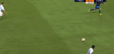 三年时间从中乙逆袭成国脚，曾获世界名帅点赞，国足未来后卫核心