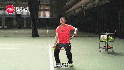 费德勒网球十大技巧,费德勒网球发球教学