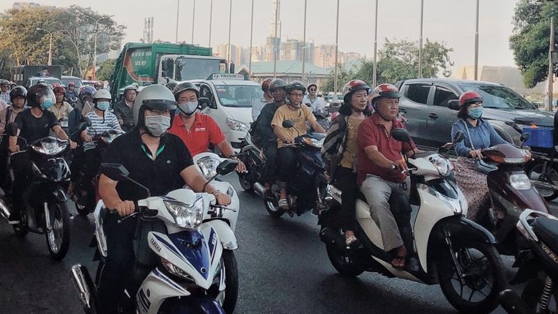 越南男子为何戴绿色帽子？女性朋友很喜欢，值得嫁给他