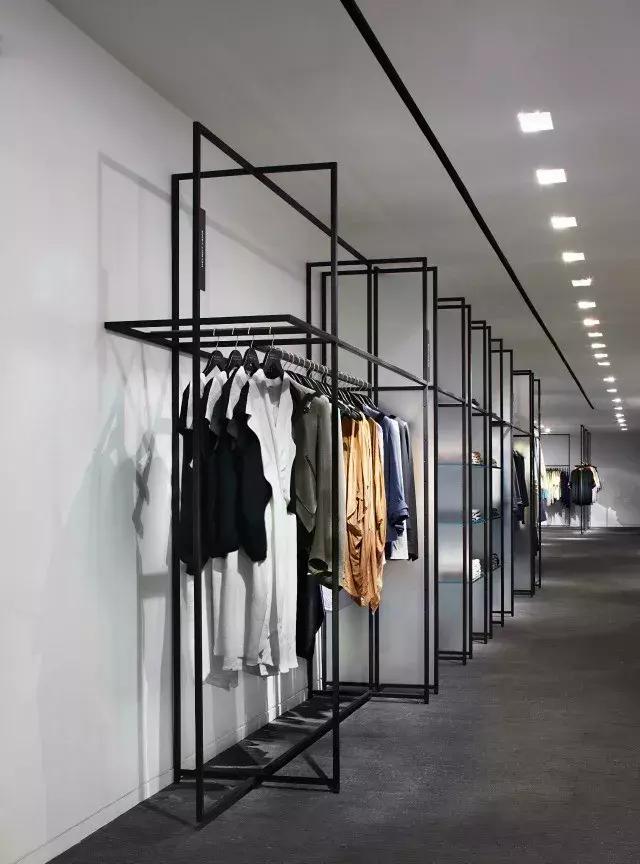 服装陈列挂衣教程,服装店如何让服装货架陈列有美感