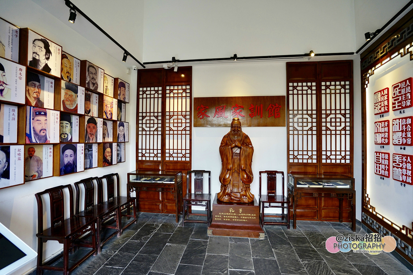 小伙探索神秘洞穴视频,小伙独自探索深山神秘古墓